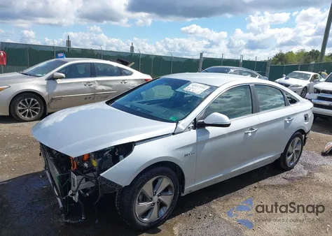 2017 Hyundai Sonata Hybrid Limited z USA, uszkodzony, nr VIN KMHE34L31HA067220